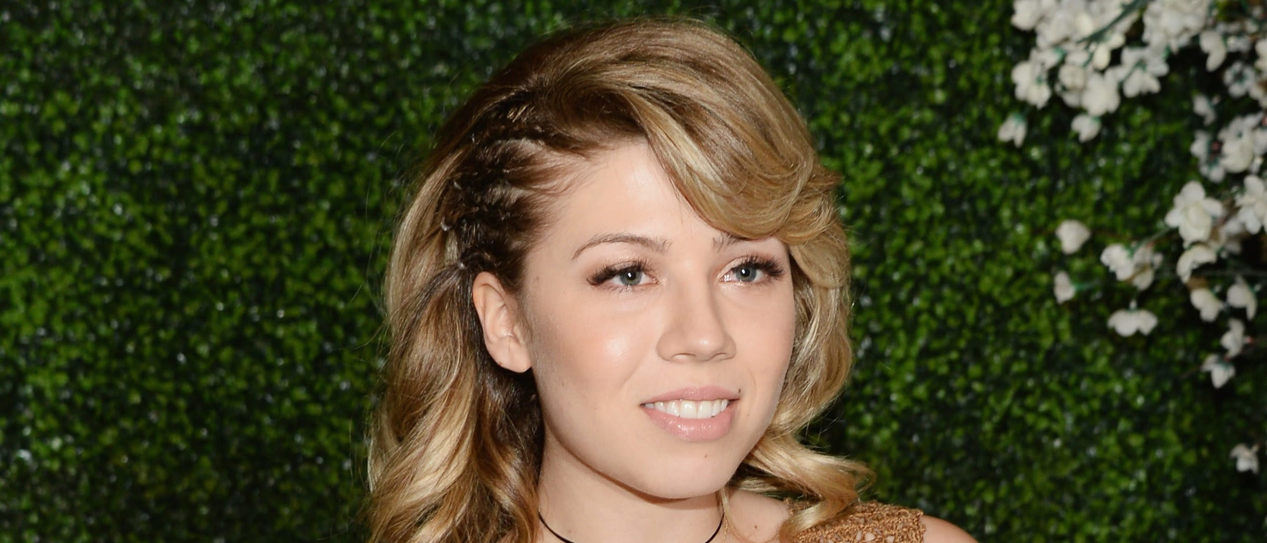 Former Nickelodeon Star Jennette McCurdy Claims She Was Offered $300,000 In Hush Money Not To Talk About Top Executive