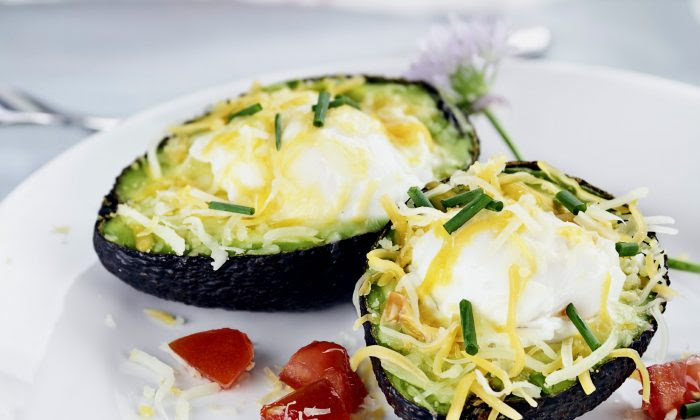 Healthy Breakfast: Baked Avocado Recipe