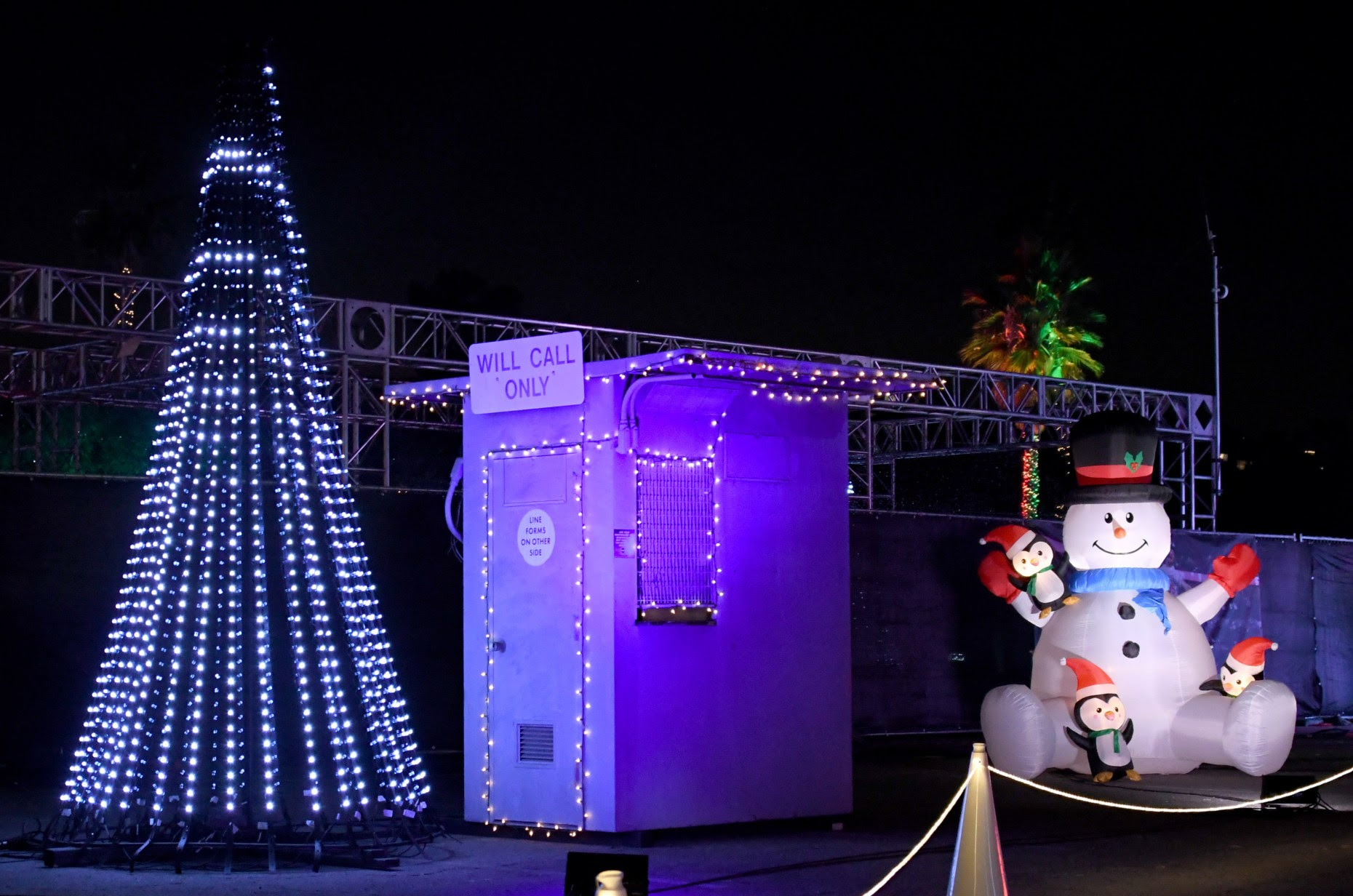 Why the Dodger Stadium Christmas lights drivethru is a hit for fans