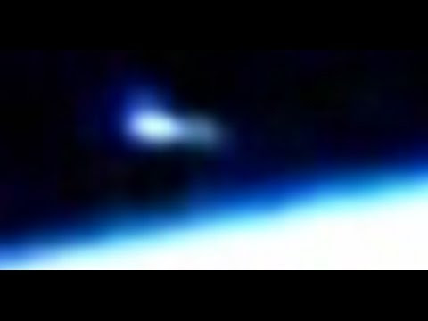 UFO News ~ UFO Scares Neighbourhood Over Barbour County, WV and MORE Hqdefault