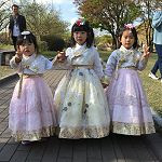Korean children in hanbok dress 