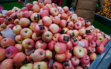 Доказана смертельная опасность китайских яблок