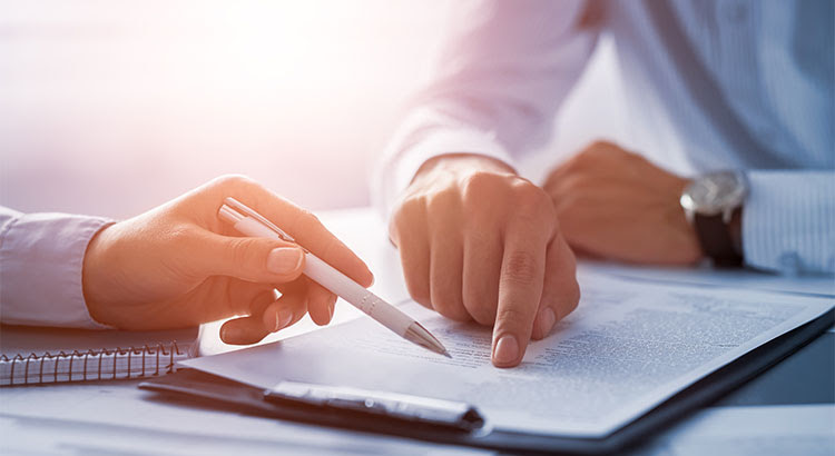 Before You Make an Offer, Here Are 4 Tips for Success! | Keeping Current Matters