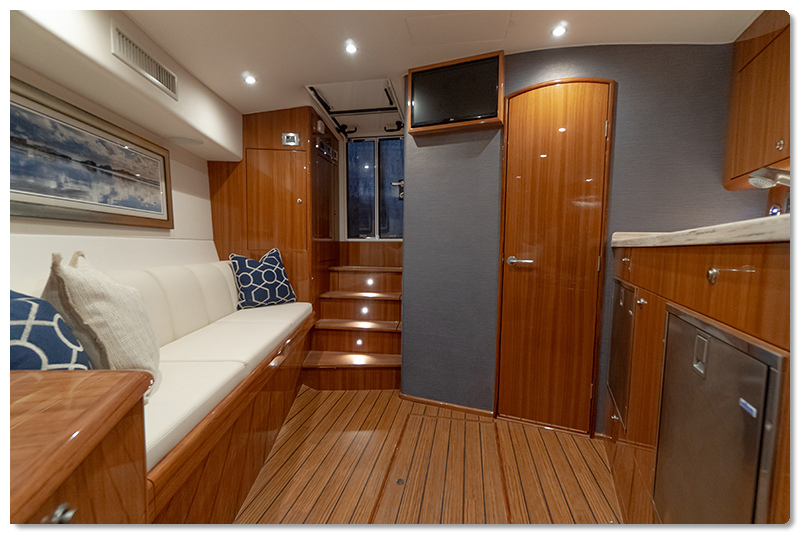 Viking 38 interior