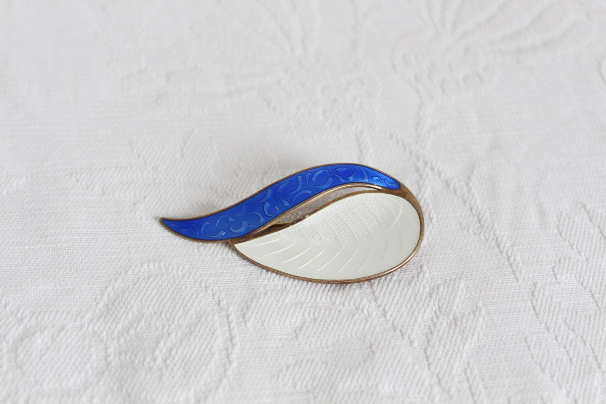 AKSEL HOLMSEN NORWAY STERLING SILVER BROOCH