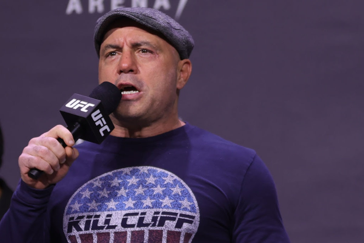 Boston Globe Reporter Asks Comedian Pal To ‘Discuss’ Joe Rogan — Gets More Than He Bargained For