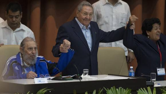 Fidel Castro en la clausura del VII Congreso del Partido Comunista Cuba. Foto: Ismael Francisco/ Cubadebate