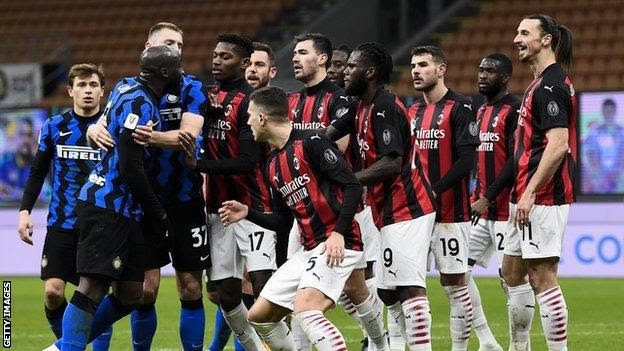 Inter Milan and AC Milan players clash following an argument between Romelu Lukaku and Zlatan Ibrahimovic