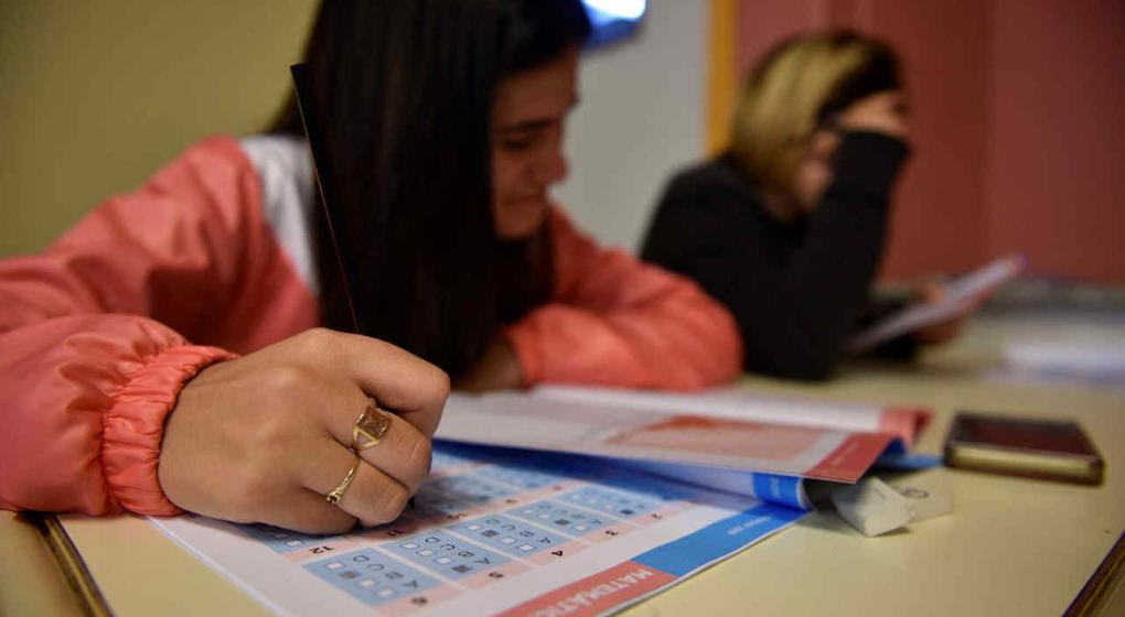 La educación en casa deberá enfocarse en los contenidos básico del año.