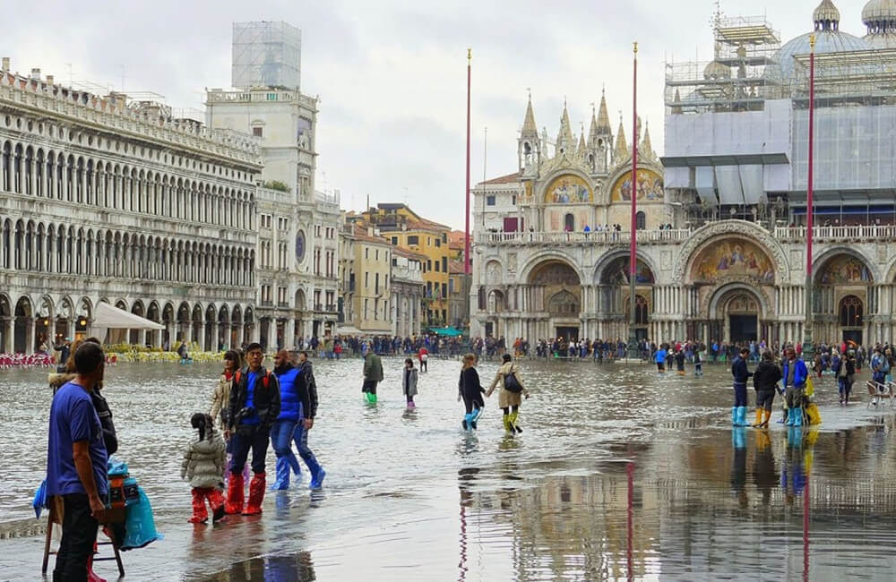 Venice, Italy @wanderwisdom/Pinterest