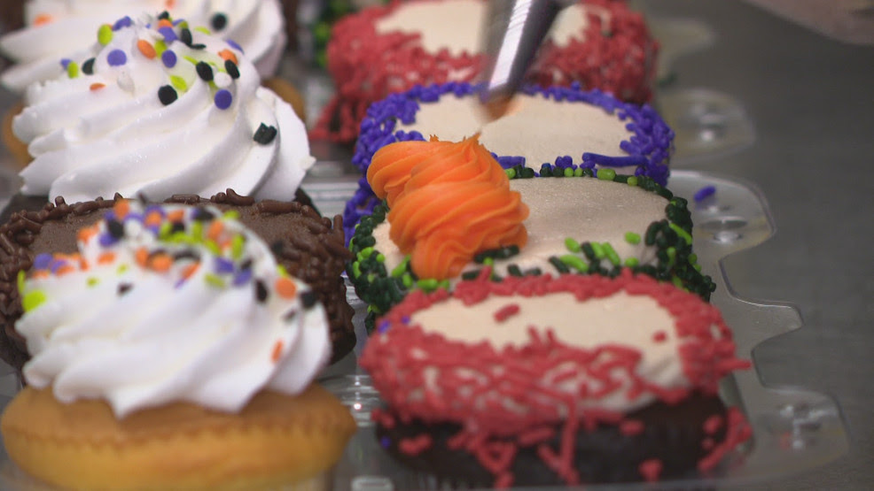  LaSalle Bakery unveils 'Hocus Pocus' themed cupcakes