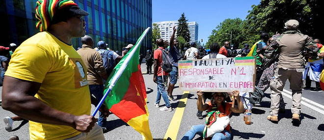 Bis repetita ! L'annee derniere deja, des manifestants avaient tout fait pour "pourrir" le sejour de Paul Biya a l'hotel Interncontinental de Geneve.