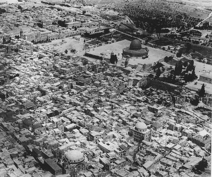  أهم الآثار الفلسطينية ... صور ومعلومات 719px-1900s_Jerusalem_old_city