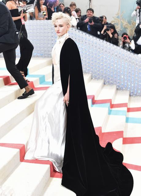 Julia Garner en la Met Gala. / GTRES