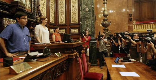 Ada Colau preside el pleno del Ayuntamiento de Barcelona. EFE