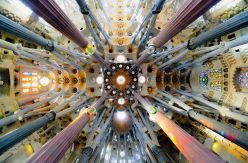 Los secretos tras cinco grandes obras de Gaudí, el genio loco por la arquitectura que consiguió lo imposible