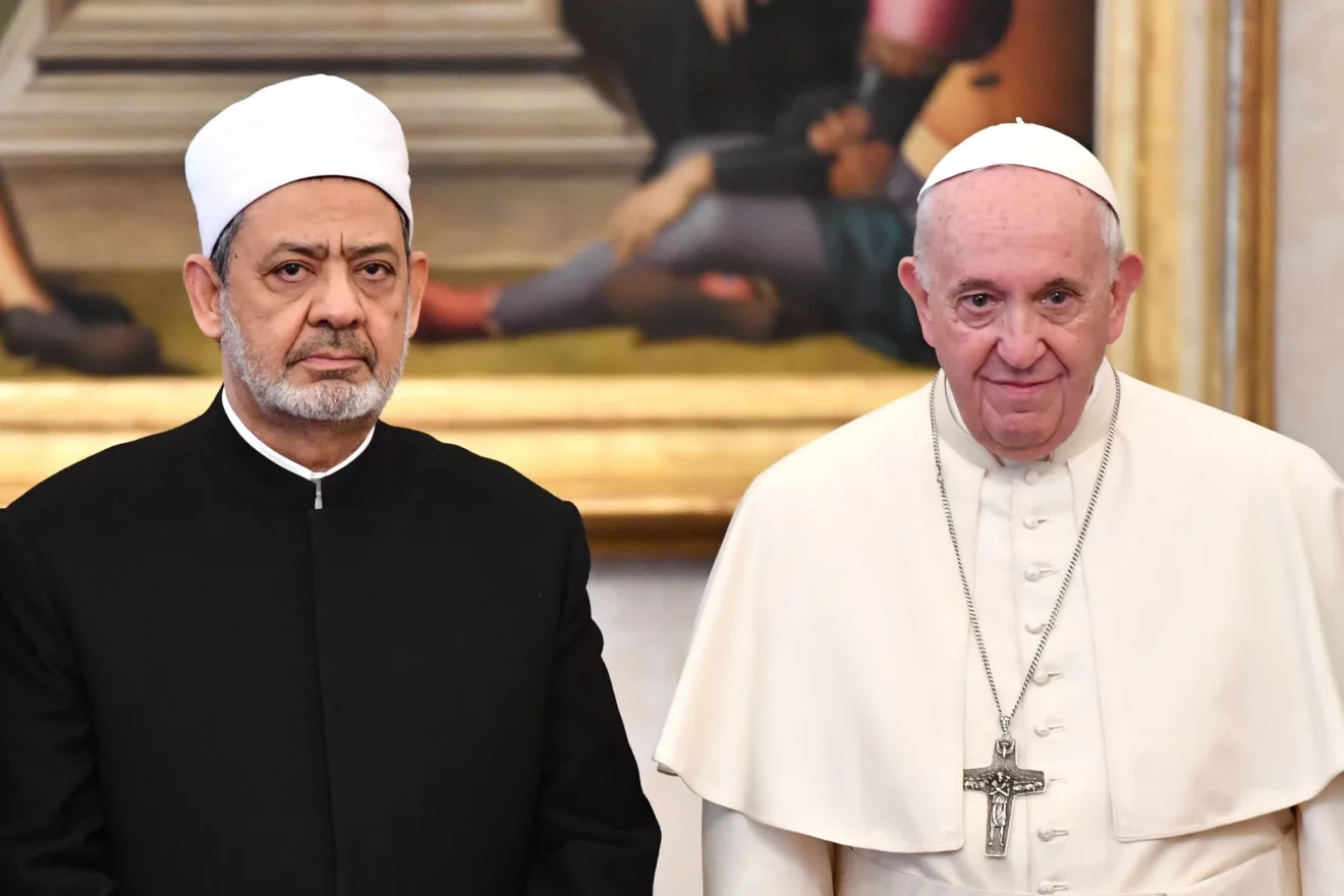 البحرين: البابا فرنسيس وشيخ الأزهر يزوران البلاد في هذا الموعد بناء على دعوة من الملك