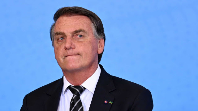 Bolsonaro diz que presidente eleito da Colômbia 'não tem Deus no coração'