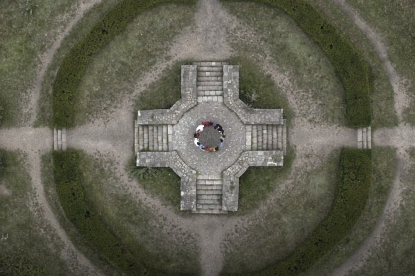 Inauguración: Bienalsur 2025 - Relatos provisorios: cruces entre género y performatividad Inauguración: Bienalsur 2025 - Relatos provisorios: cruces entre género y performatividad