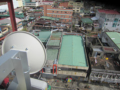 Ubiquiti NanoBridge M5-22 provides connectivity to Save the Children's headquarters in Tacloban
