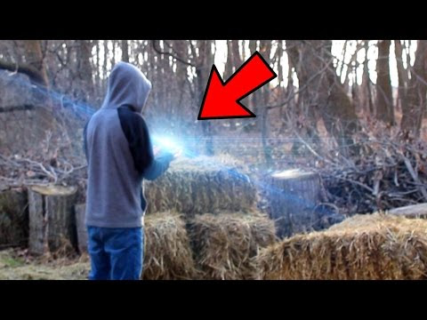 Time Traveler From 2100 (Exclusive!) Time Traveler From 2100 (Exclusive!)