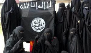 Canada: Women surrender in Islamic State territory, presented as victims who should be brought home