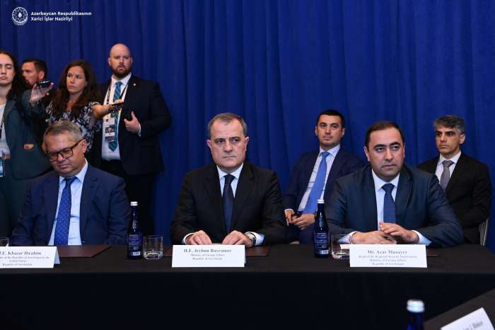 Meeting of Azerbaijani, Armenian FMs and US secretary of State ends