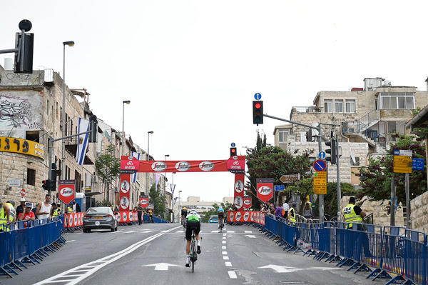 CICLISMO: AL VIA LA PRIMA TAPPA DEL GIRO D ITALIA cfc388e0 d56d 4917 b3ec a0ce316dd3b1 CICLISMO: AL VIA LA PRIMA TAPPA DEL GIRO D ITALIA