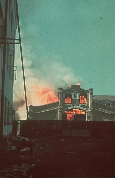 File:Bundesarchiv Bild 169-0900, Russland, brennende Häuser.jpg