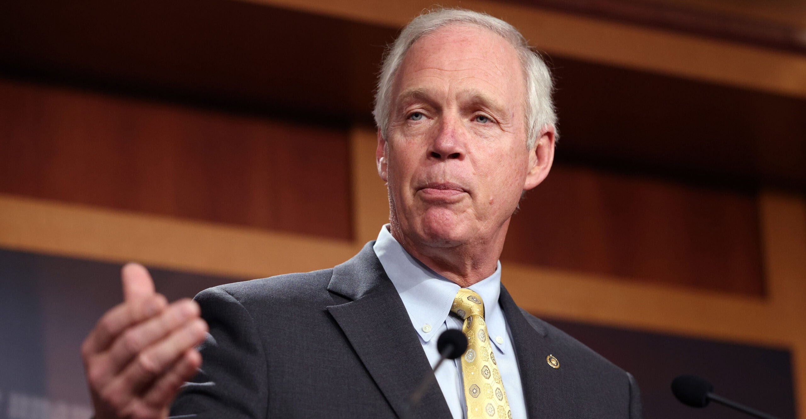 Sen. Ron Johnson: Biden’s COVID-19 Vaccine Mandate Meets ‘Definition of Insanity’