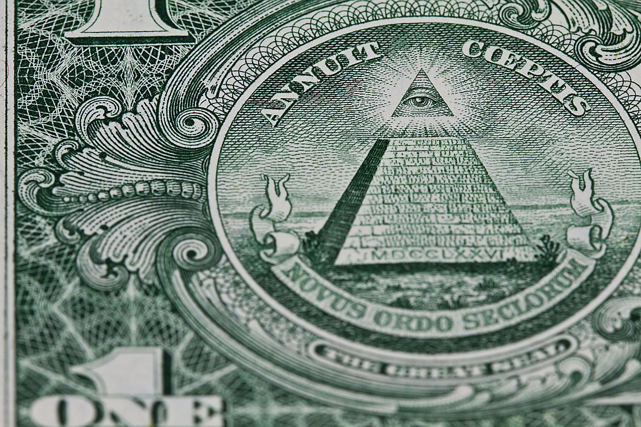“655 people have $4 trillion in wealth. 200 million can’t cover a $1000 expense.” 4284568514_7e3f483287_k
