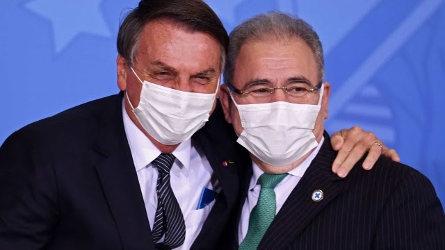 Queiroga diz que partiu de Bolsonaro orientação para rever vacina de adolescentes