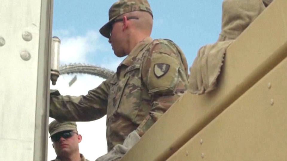 H5 troops border
