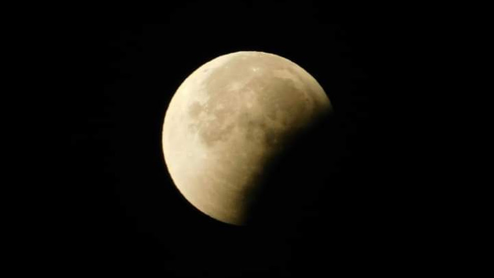  Total Lunar Eclipse in Southern New England Sunday night