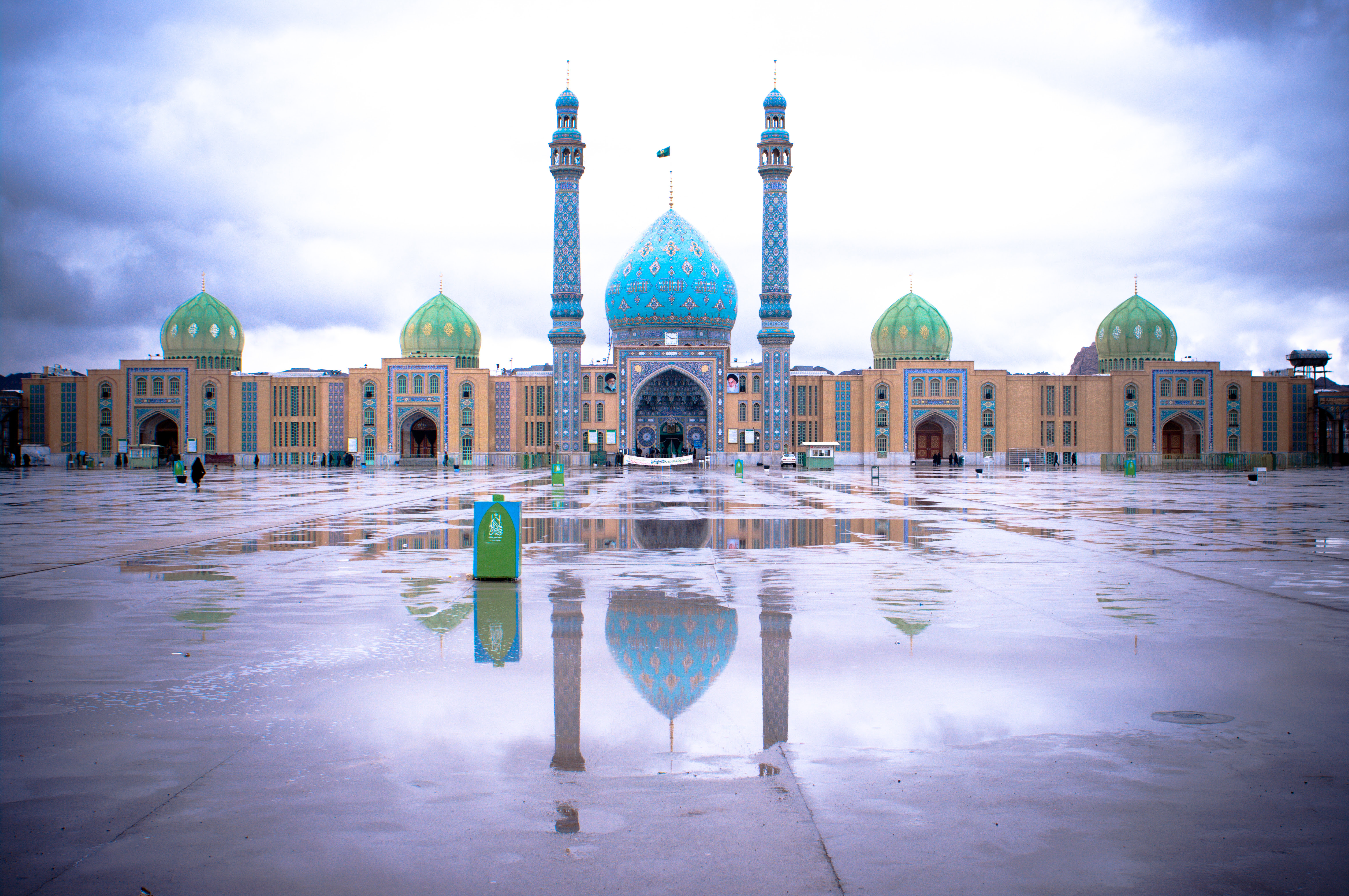  The Jamkaran Mosque is a popular pilgrimage site for Shiite Muslims