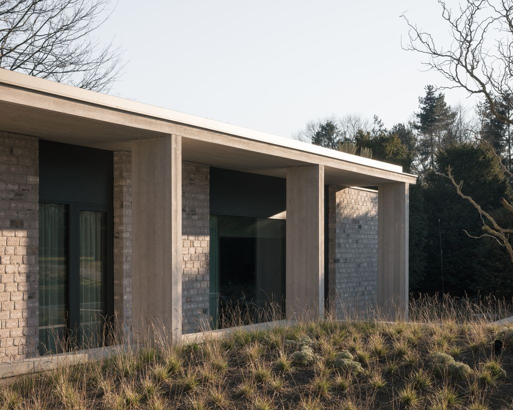 House Be is a minimalist dwelling amid nature