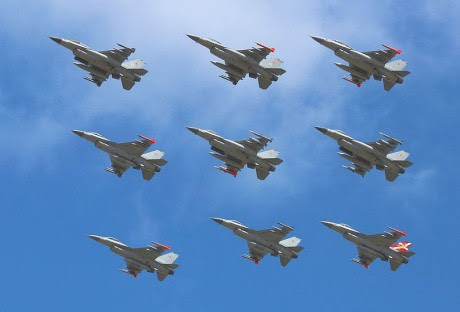 f-16s-photo-by-slaunger