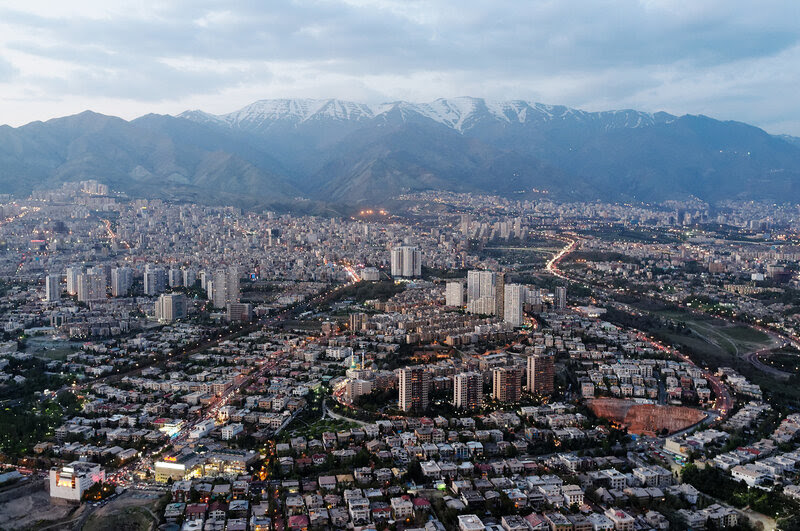 Вид на Тегеран с башни Милад.