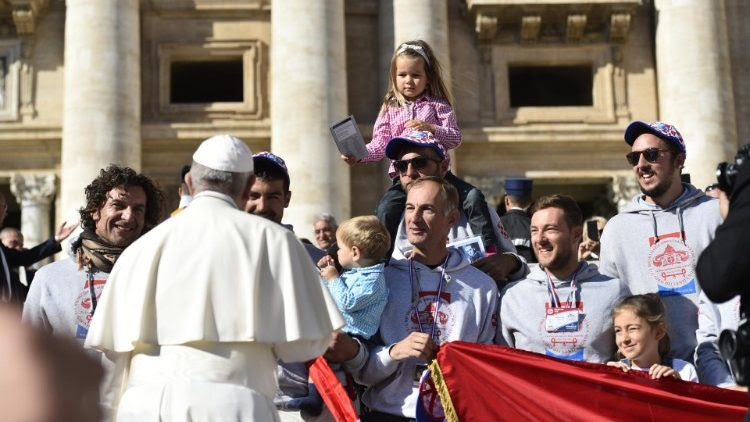 Papa Francisco audiencia general adulterio amar conviene Papa Francisco audiencia general adulterio amar conviene