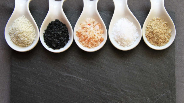 Conheça os benefícios dos diferentes tipos de sal