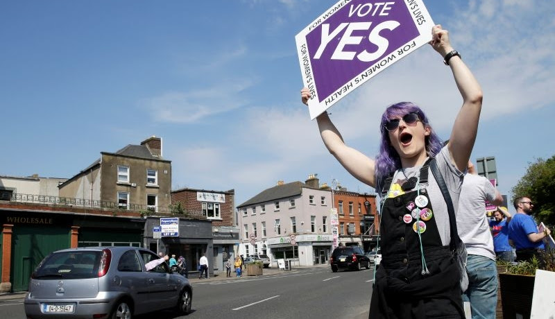 Irlandczycy wybrali cywilizację śmierci. W referendum zwyciężyli zwolennicy dzieciobójstwa