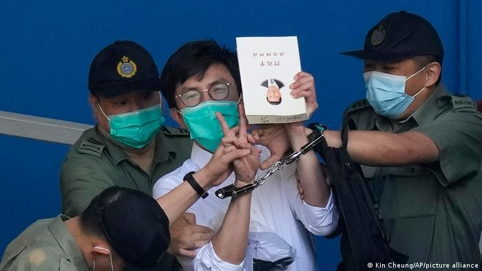 Ativista pró-democracia Avery Ng, de Hong Kong, é preso em 28/05/2021