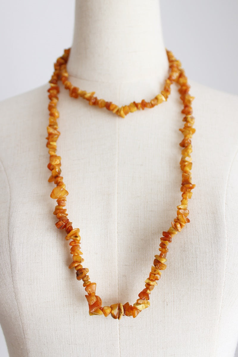 VINTAGE AMBER BEADED LONG NECKLACE