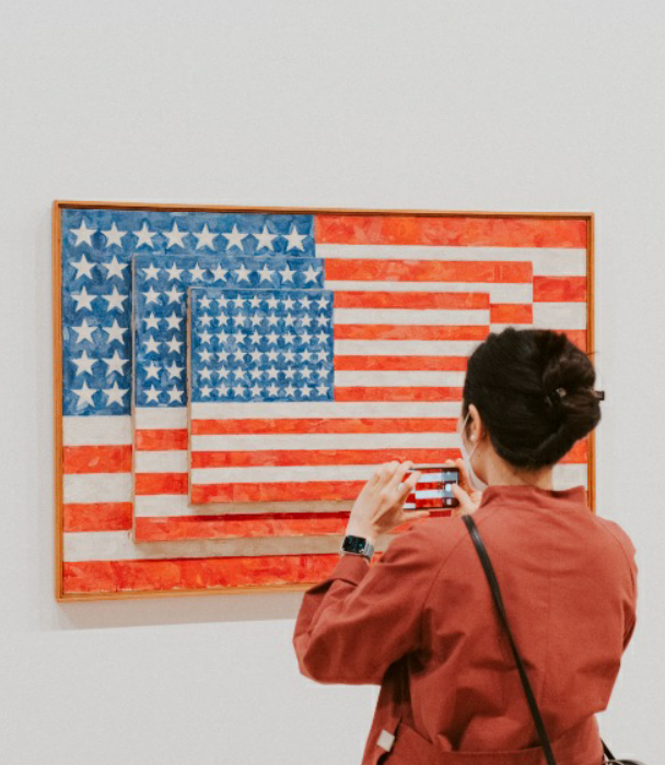 Installation view of Jasper Johns: Mind/Mirror (Whitney Museum of American Art, New York, September 29, 2021–February 13, 2022). Artwork © 2021 Jasper Johns/VAGA at Artists Rights Society (ARS), New York. Photograph by Ryan Lowry