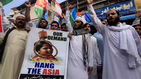 Colgar_Asia_Bibi.jpg