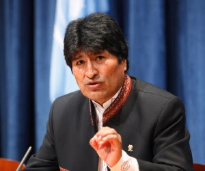 El líder boliviano Evo Morales calificó al bloqueo como