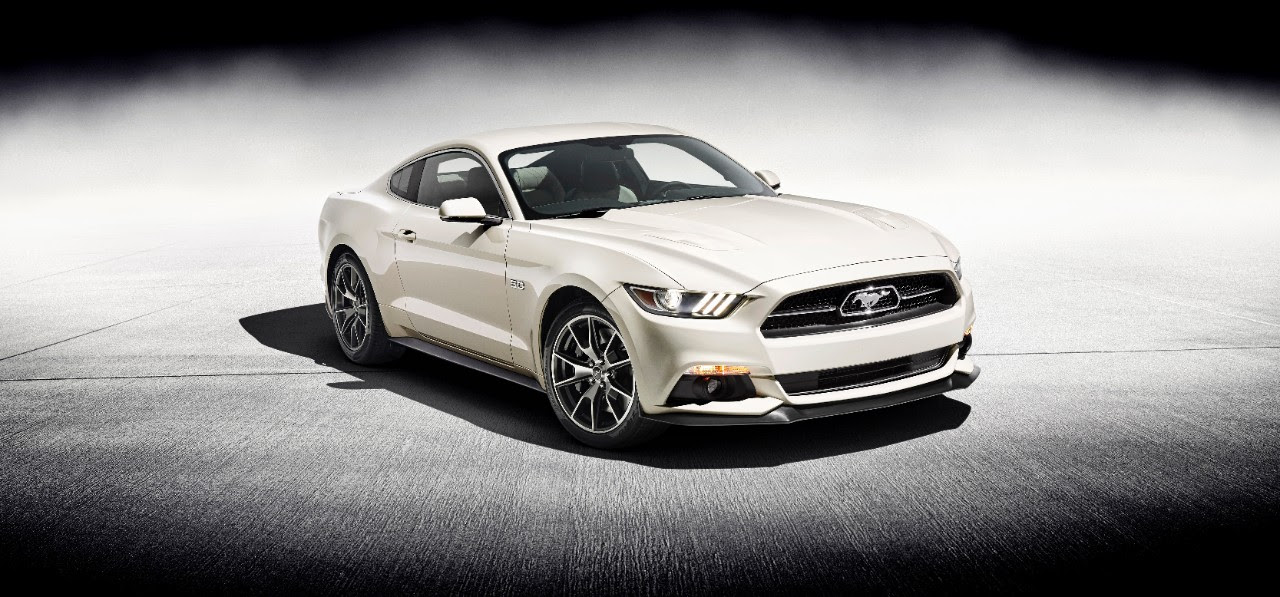 Mustang юбилейной серии получил весь возможный набор опции