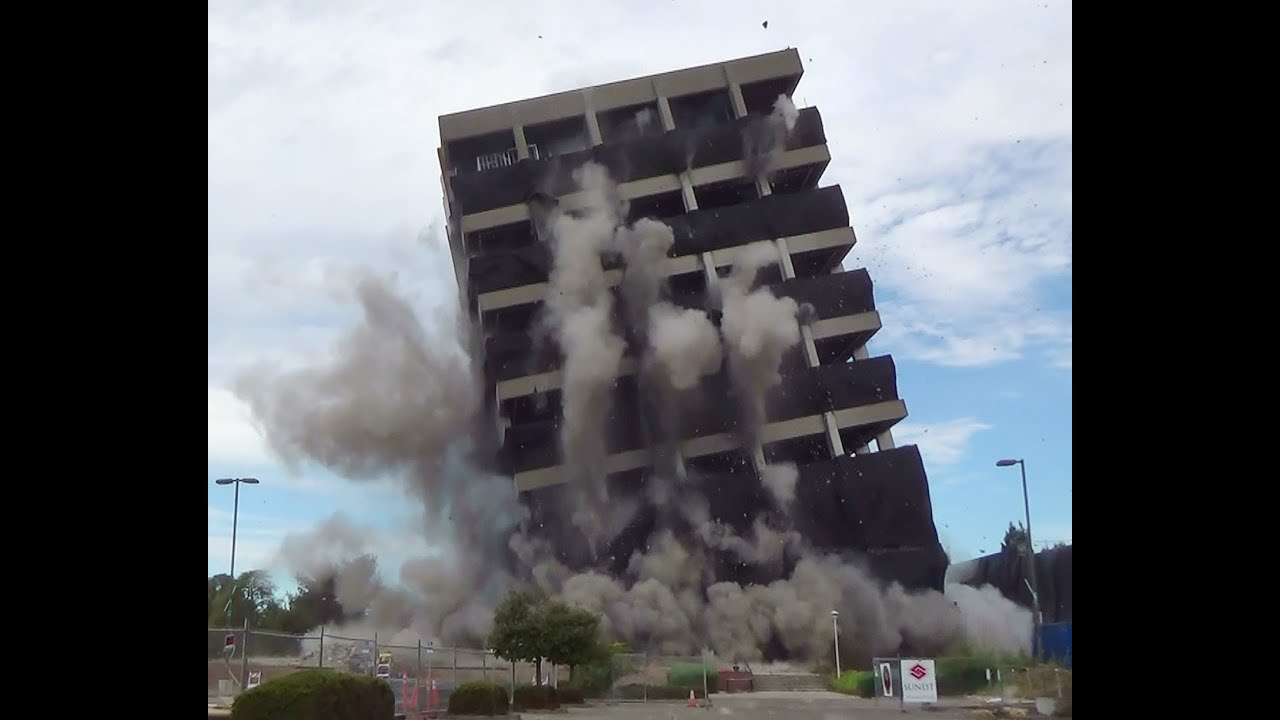 Controlled Demolition Coming, Not a Crash - Catherine Austin Fitts and Greg Hunter Video Controlled Demolition Coming, Not a Crash - Catherine Austin Fitts and Greg Hunter Video