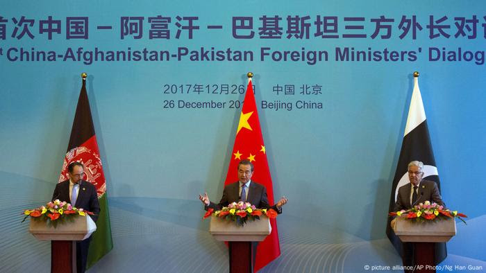 China, Pakistan und Afghanistan vereinbaren Zusammenarbeit in Anti-Terror-Kampf (picture alliance/AP Photo/Ng Han Guan)