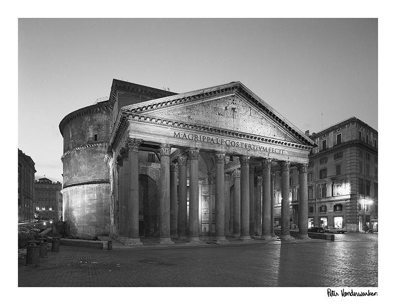 Pantheon Rome 0131 small.jpg